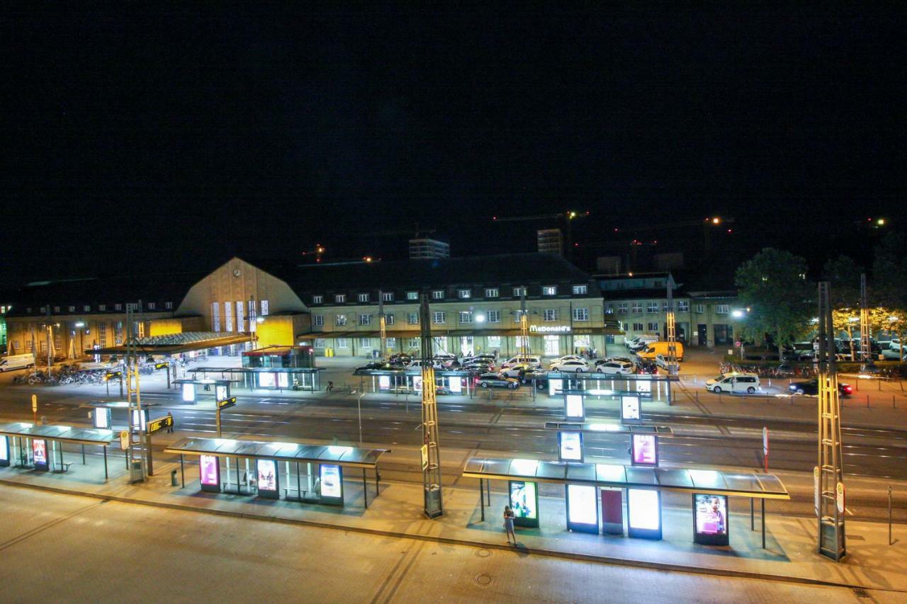 #Centralstation #130Qm Hauptbahnhof #Netflix Karlsruhe Exteriör bild